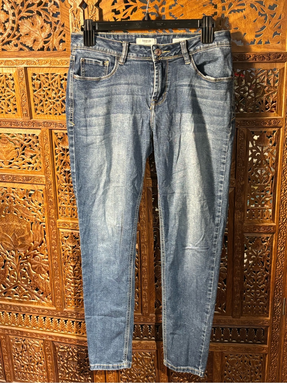 Kensie Women's Medium Wash Skinny Jeans